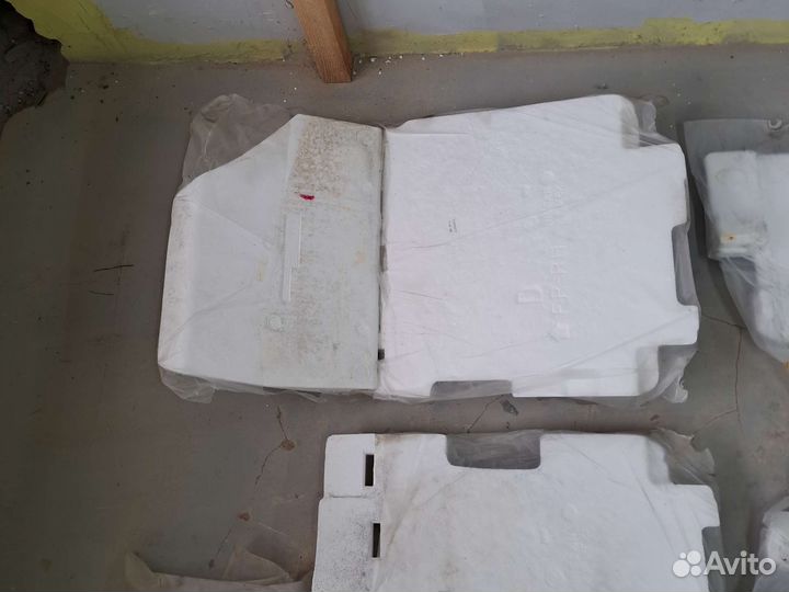 Наполнитель пола пенопластовый на Nissan Tiida C11