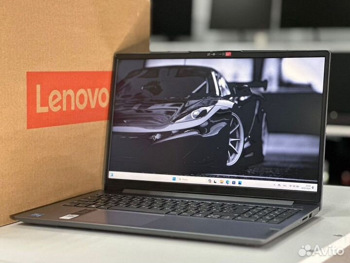 Ноутбук новый Lenovo 15.6дюйма I3-1305U