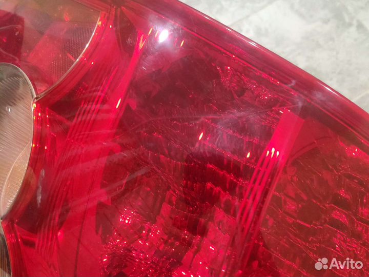 Задний фонарь Toyota Auris
