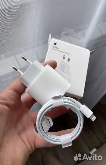 Зарядка на iPhone 20W Новая