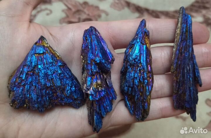 Кианит ведьмина метла камень