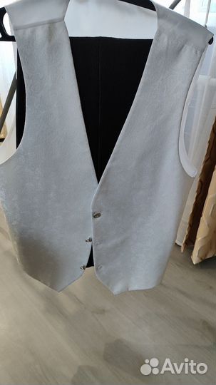 Мужской свадебный костюм