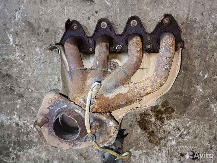Коллектор выпускной Renault Sandero 1 1.6 16 v