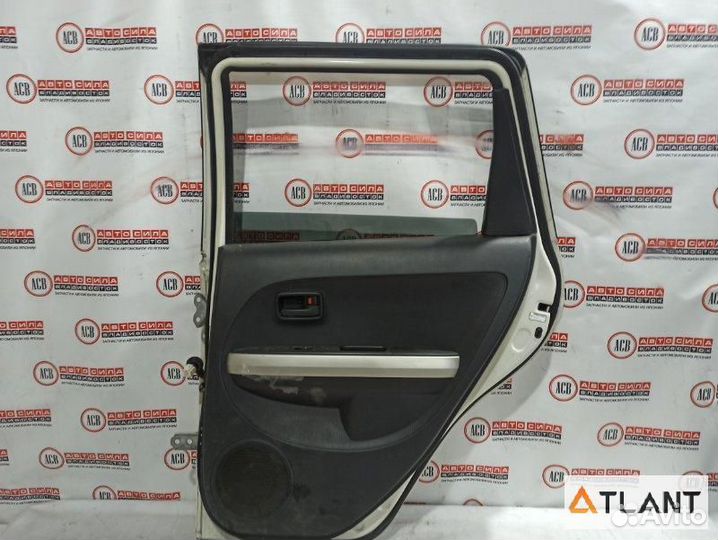 Дверь задний правый toyota IST