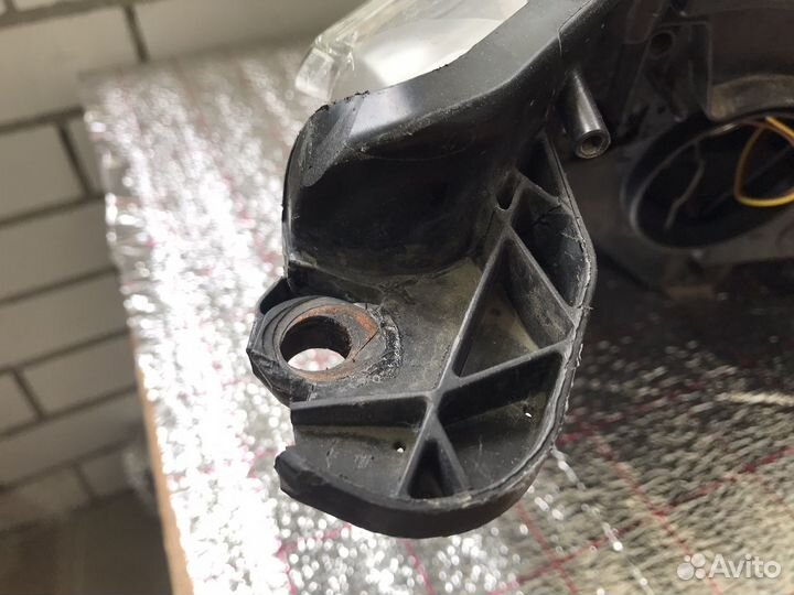 Фары Ситроен С4 Б7 битые