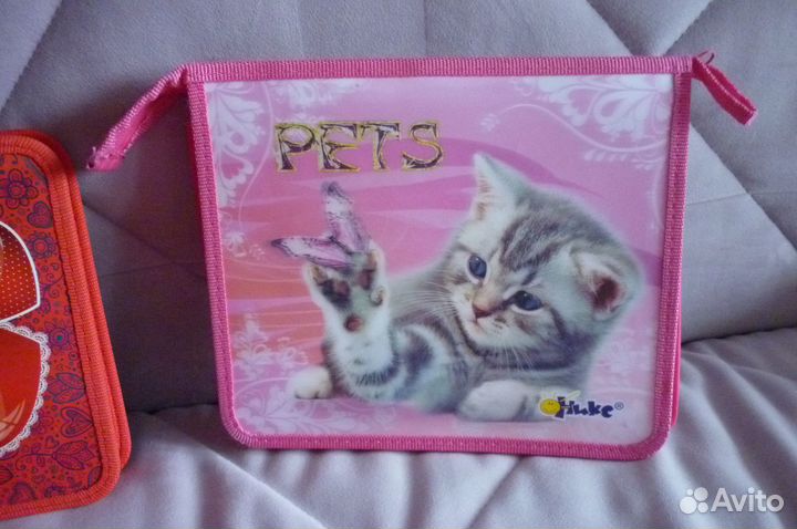 Пенал, папки для тетрадей, мешок для сменной обуви