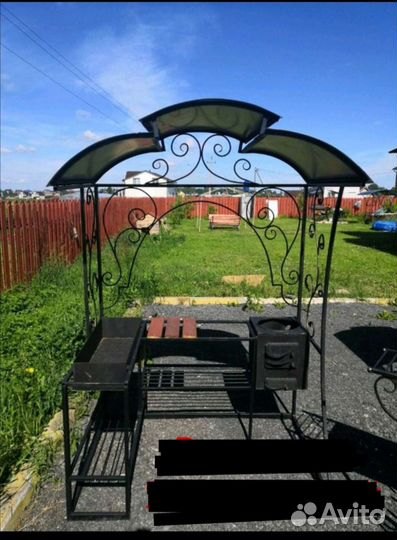 Мангал с крышей