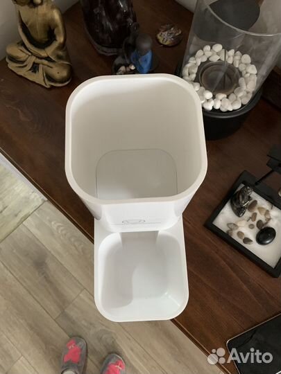 Авто кормушка для кошек и маленьких пород собак