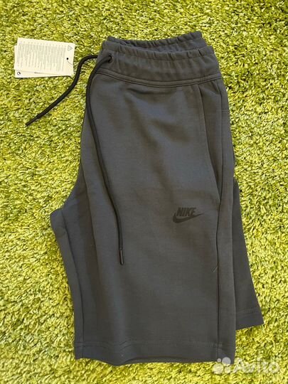 Шорты Nike Tech Fleece