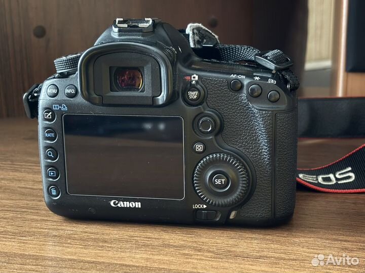 Фотоаппарат canon 5D mark iii