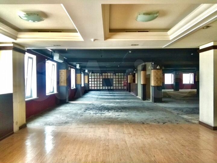 Свободного назначения, 700 м²