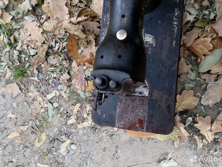 Швейная машина Singer