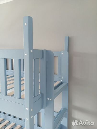 Двухъярусная кровать детская
