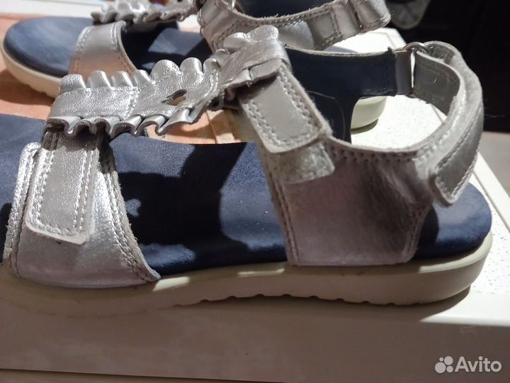 Босоножки для девочки