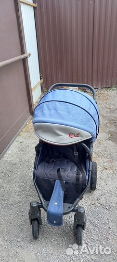 Прогулочная коляска с надувными колесами