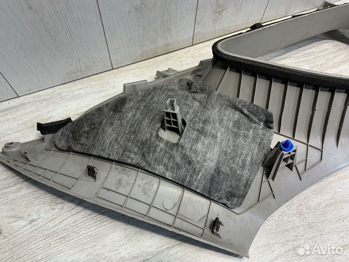 Обшивка стойки задняя левая Kia Ceed