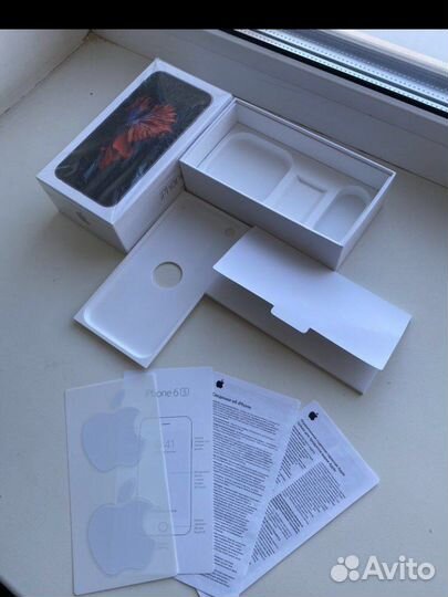 Коробка от iPhone 6s