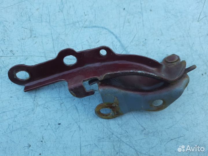 Петля капота правая Chery Tiggo T11