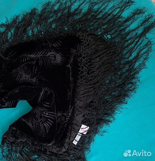 Шаль квадрат с бахромой черная /бархат/Франция