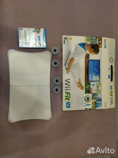 Nintendo Wii U + Wii Fit U Balance Board