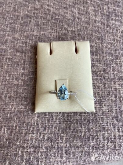 Кольцо топаз в серебре