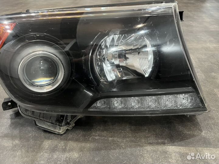 Фара передняя Brownstone land cruiser 200