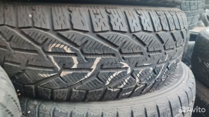 Tigar Winter 215/60 R16