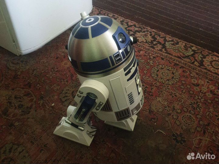 Робот д2р2