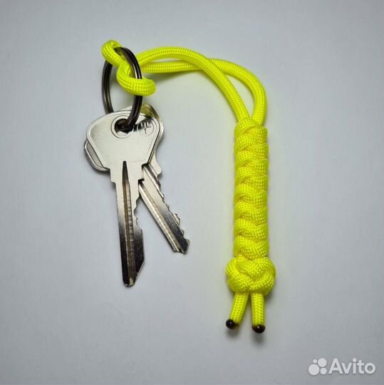 Темляк из паракорда для ножа, ключей (брелок)