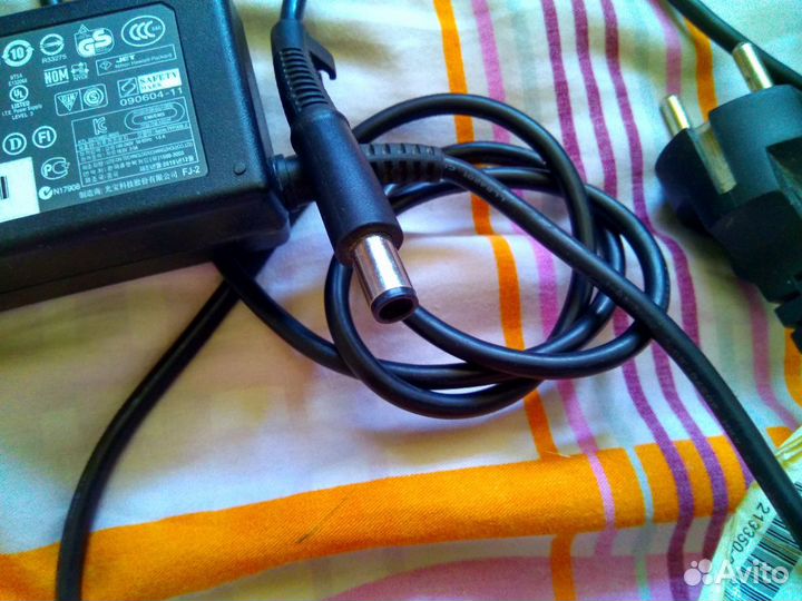 Сетевые кабели, зарядные устройства для ноутбуков