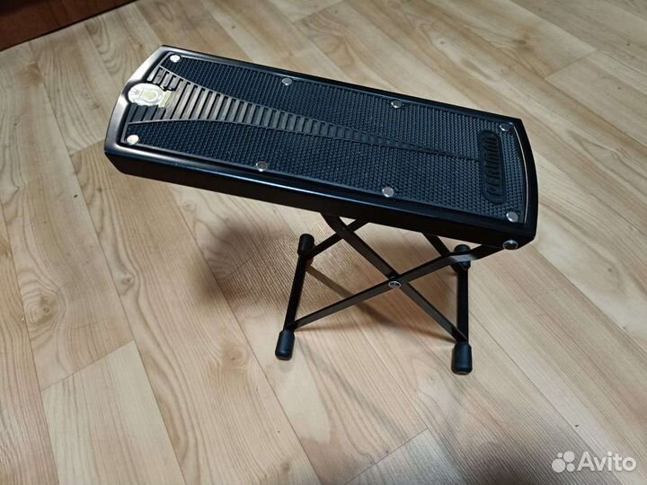 Подставка для ног гитариста