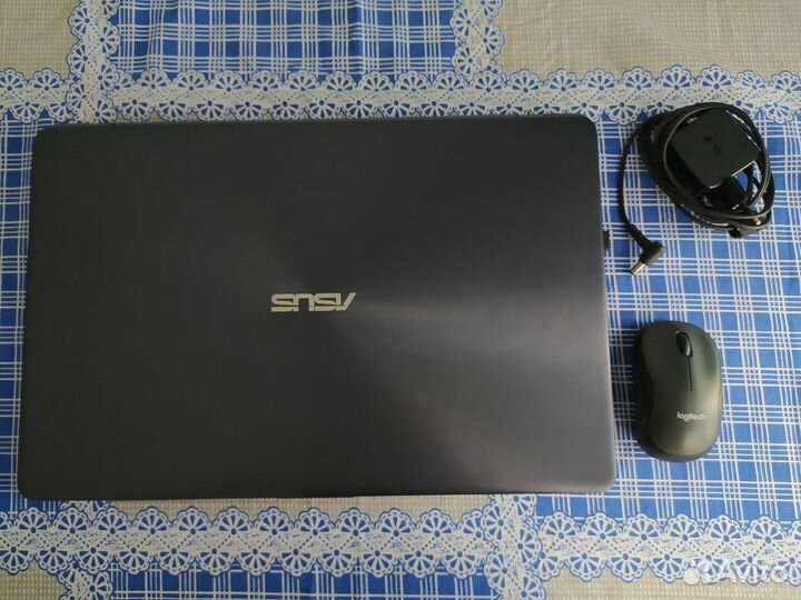 Asus vivobook 17