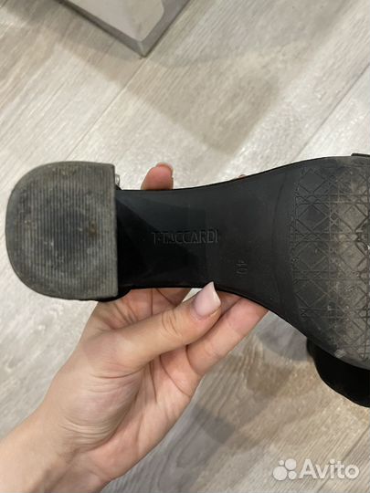 Босоножки 40