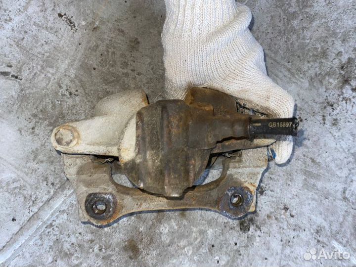 Суппорт передний правый Geely Emgrand Ec7 FE1