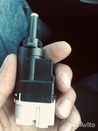 Датчик включения стоп сигнала Largus