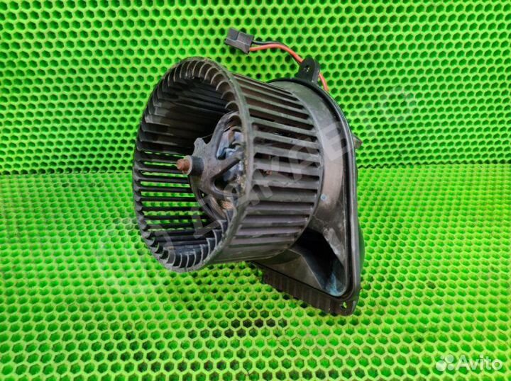 Моторчик отопителя Mercedes-Benz V W638