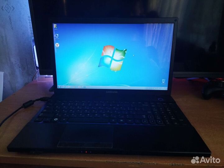 Ноутбук samsung np305v5a