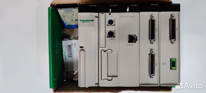 Контроллер Schneider Electric TSX premium P572634