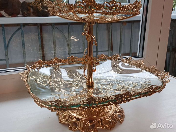 Фруктовница на ножке