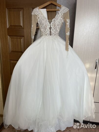 Платье свадебное