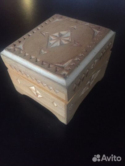 Шкатулка резная деревянная СССР