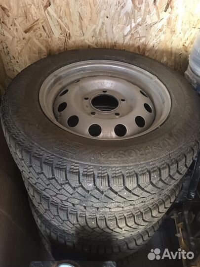 Gislaved Nord Frost 200 SUV 215/65 R16