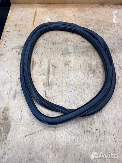 Уплотнитель проема двери задний правый Volkswagen