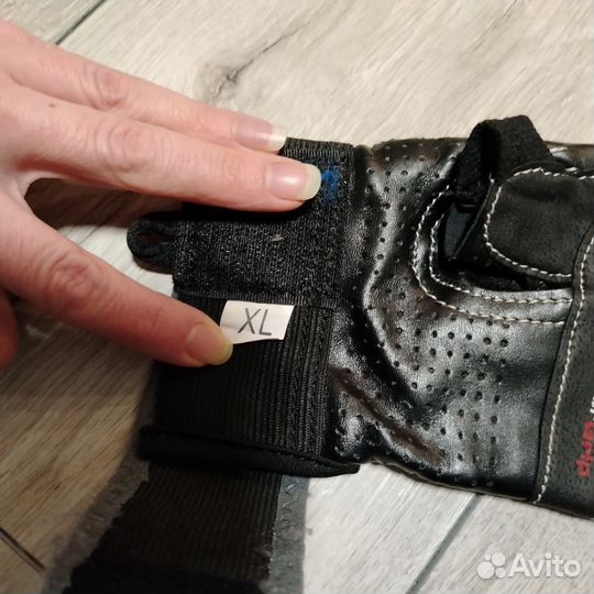 Боксерские перчатки everlast