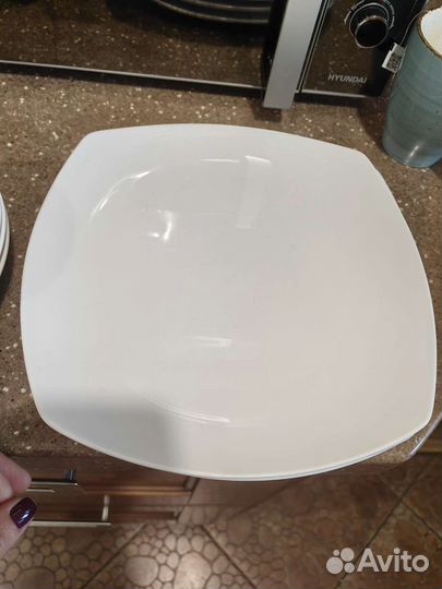 Фарфоровые тарелки квадратные