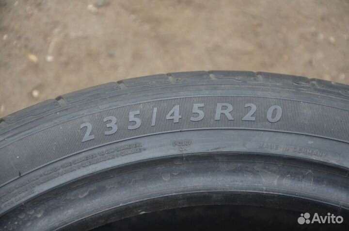 Dunlop SP Sport Maxx 235/45 R20