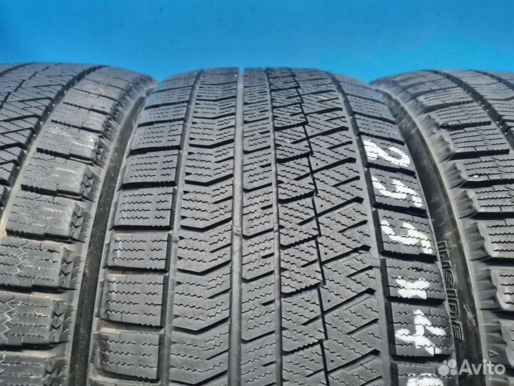 Bridgestone Blizzak Ice 255/40 R19 и 225/45 R19 96T