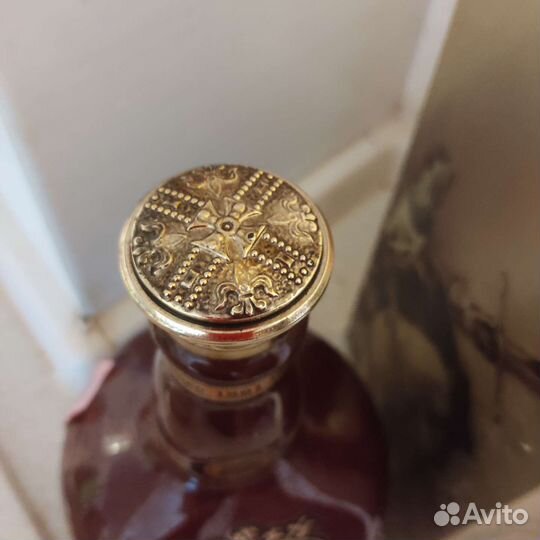 Пустая бутылка. 21 летнего виски Royal Salute