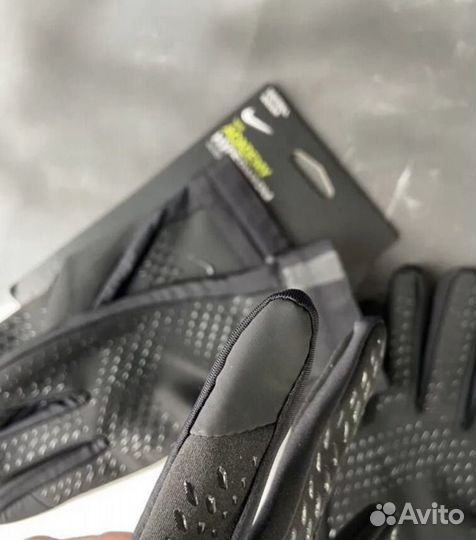 Перчатки nike hyperwarm