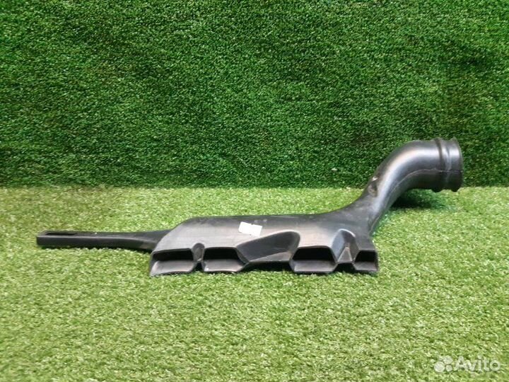 Воздуховод передний левый Ford Focus 2 2005-2008